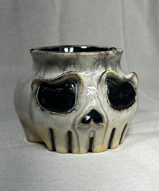 Ash-pot skull (Honey)