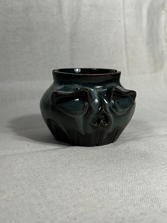 Ash-pot skull (Float)