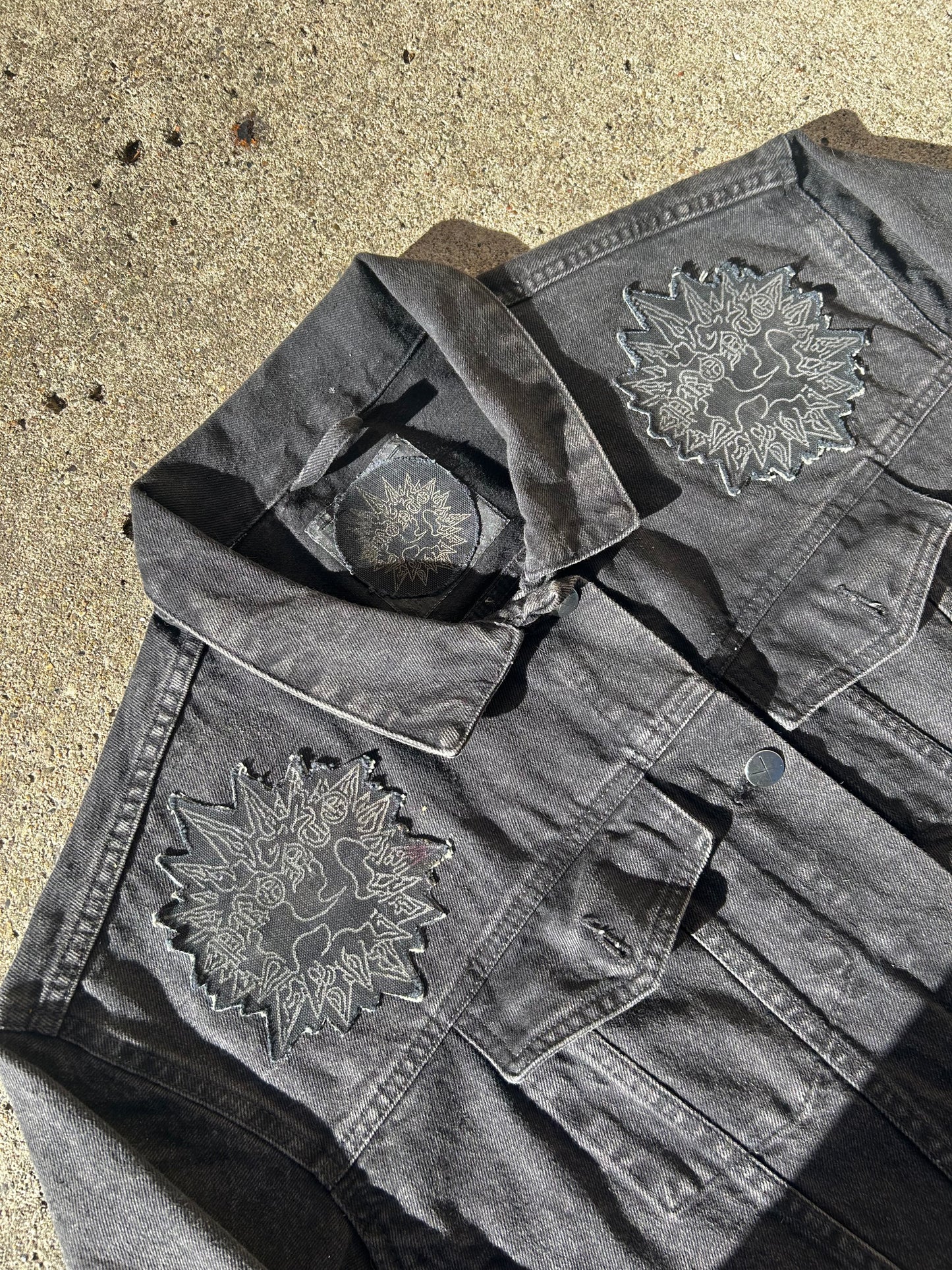 OFO Poke Denim Back Hit