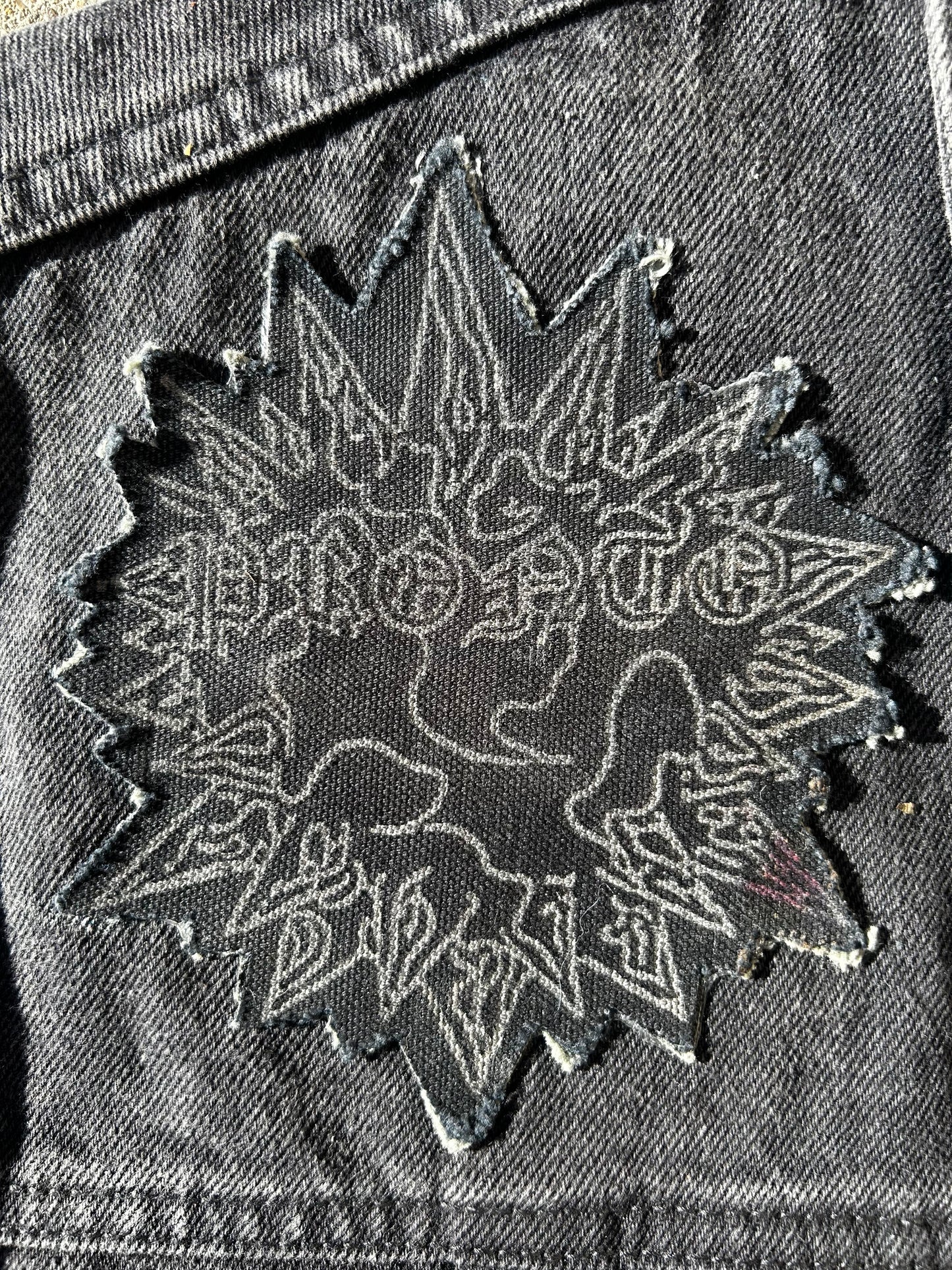 OFO Poke Denim Back Hit