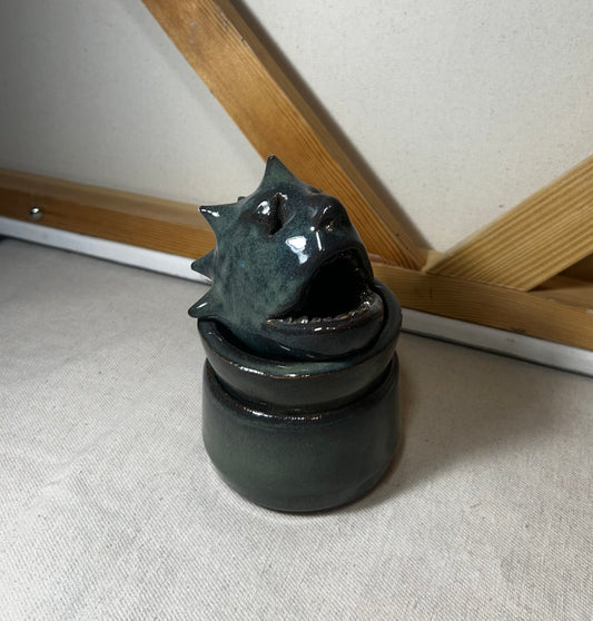 Dis-A-Point, Ceramic Figure Stack