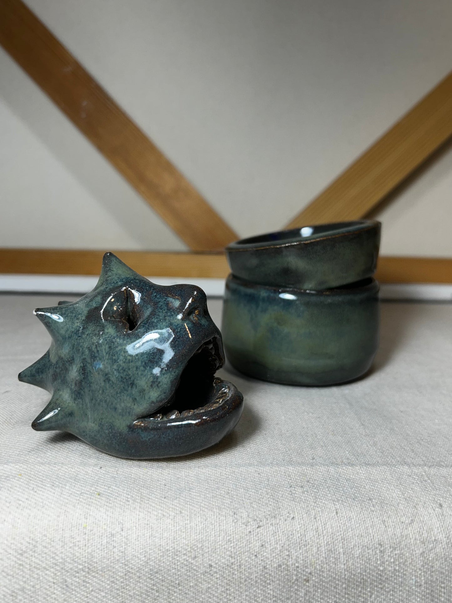 Dis-A-Point, Ceramic Figure Stack