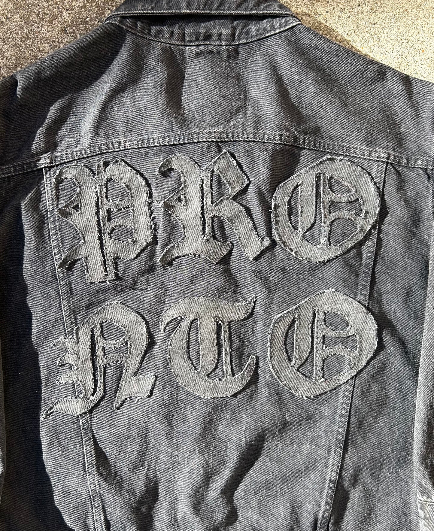 OFO Poke Denim Back Hit