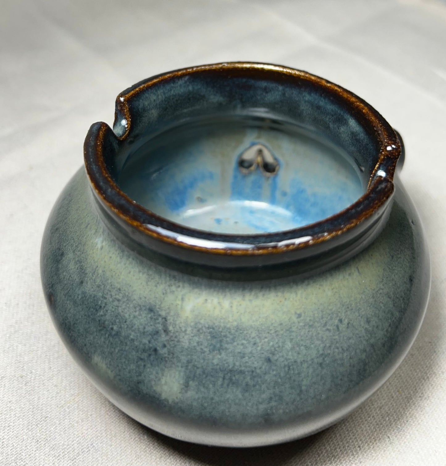 Ash-pot skull (Float)